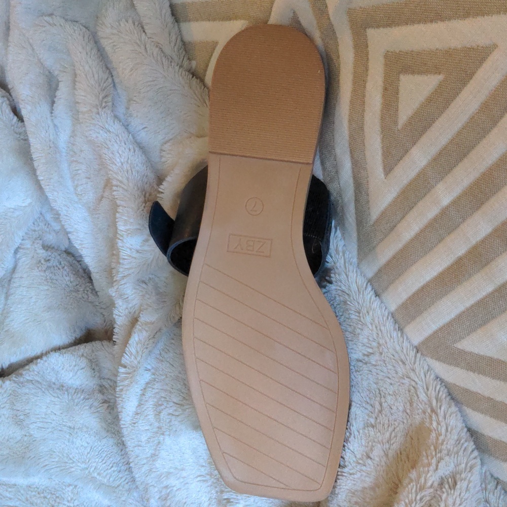 Sandals - Picture 5 of 5